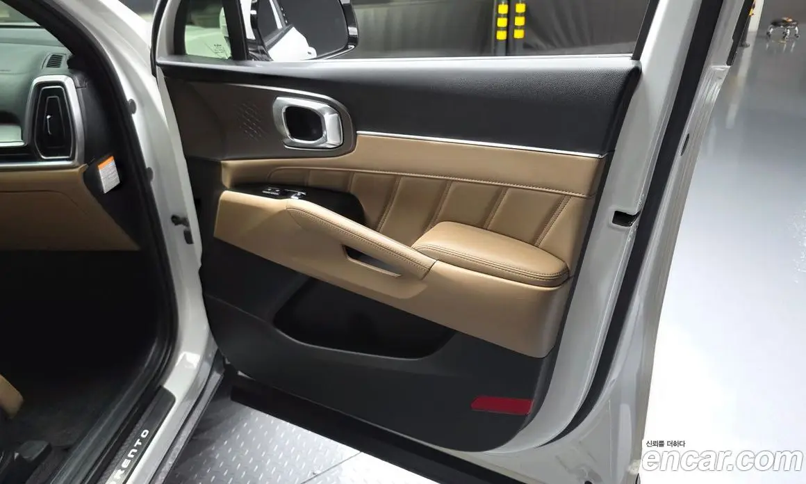 Kia Sorento 2023 1.6 автомат (гидро), фото 14 Kia Sorento 2023 1.6 автомат (гидро), фото 14