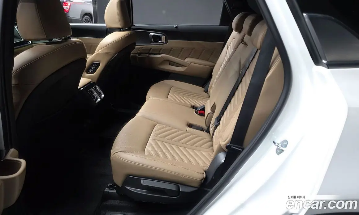 Kia Sorento 2023 1.6 автомат (гидро), фото 16 Kia Sorento 2023 1.6 автомат (гидро), фото 16