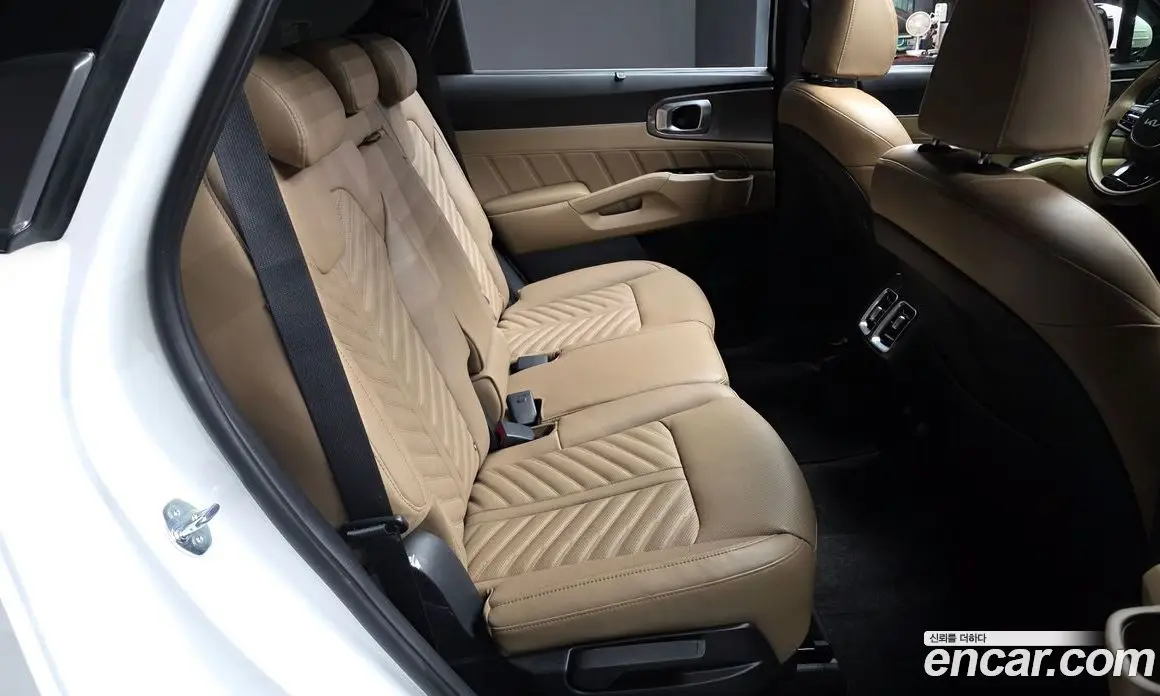 Kia Sorento 2023 1.6 автомат (гидро), фото 18 Kia Sorento 2023 1.6 автомат (гидро), фото 18