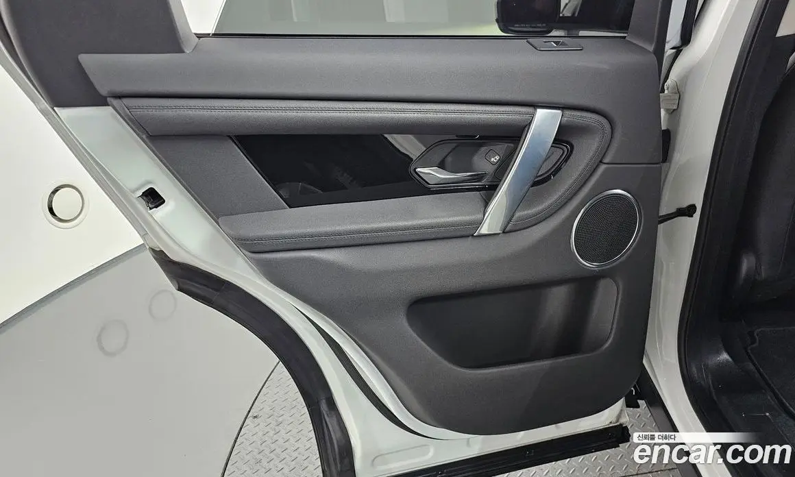 Land Rover Discovery Sport 2022 2.0 автомат (гидро), фото 15