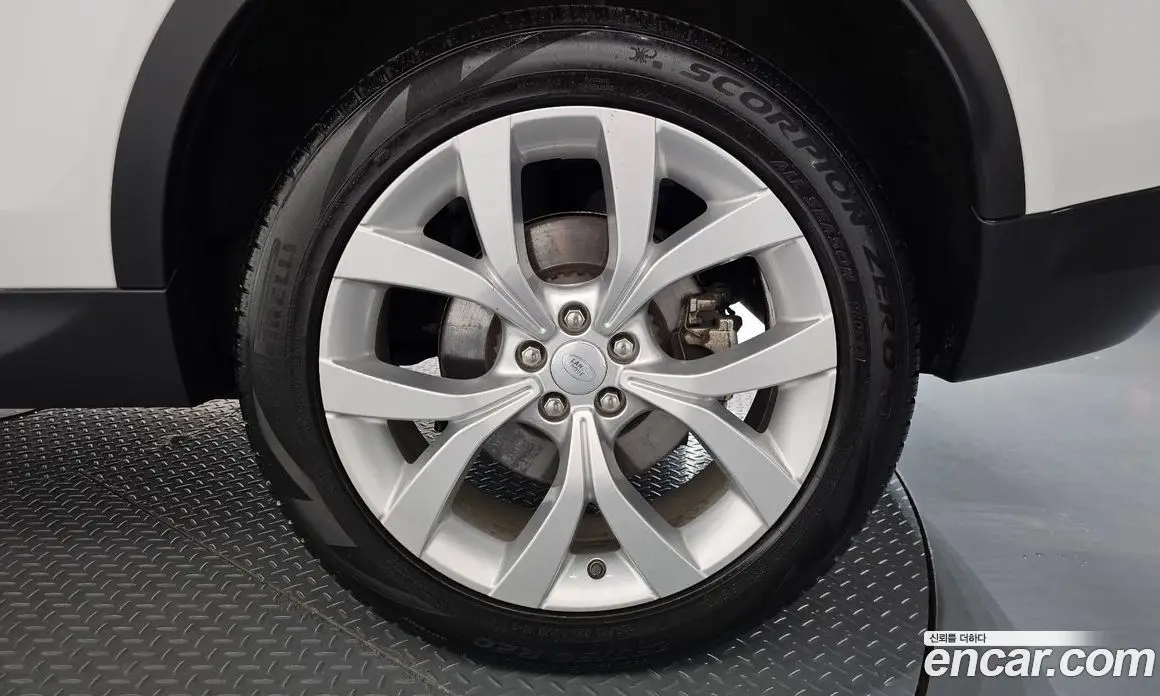Land Rover Discovery Sport 2022 2.0 автомат (гидро), фото 7
