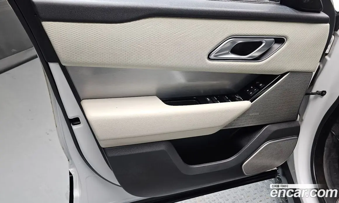 Land Rover Range Rover Velar 2018 3.0 автомат (гидро), фото 14