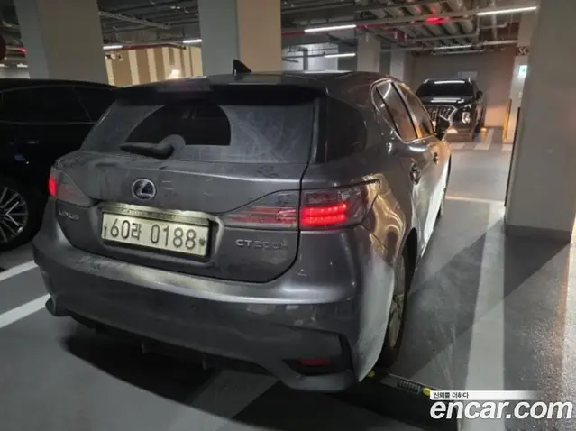 Lexus CT200h 2015 1.8 автомат (гидро), миниатюра 2