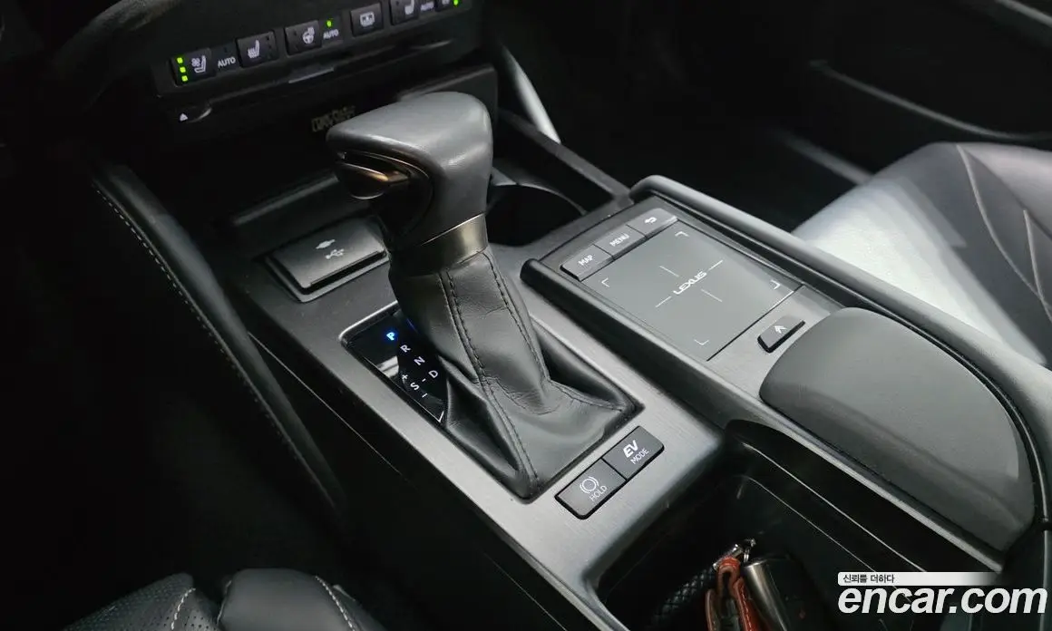Lexus ES 2022 2.5 автомат (гидро), фото 12 Lexus ES 2022 2.5 автомат (гидро), фото 12