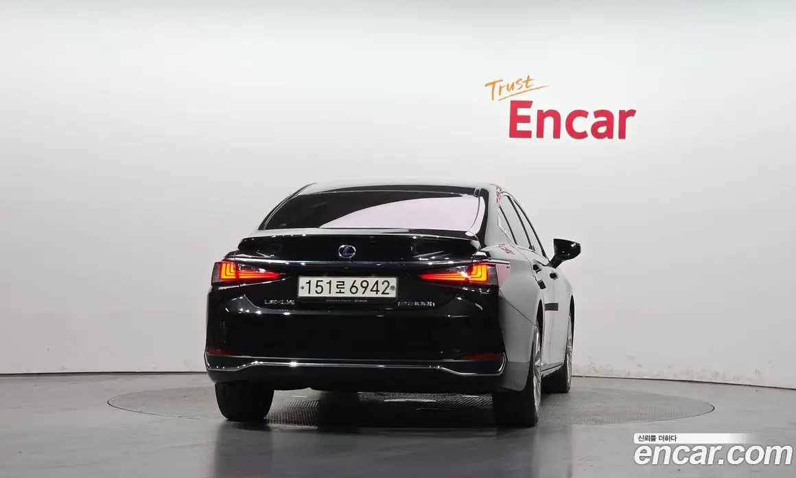 Lexus ES 2022 2.5 автомат (гидро), фото 4 Lexus ES 2022 2.5 автомат (гидро), фото 4