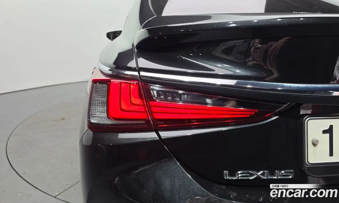Lexus ES 2022 2.5 автомат (гидро), фото 9 Lexus ES 2022 2.5 автомат (гидро), фото 9