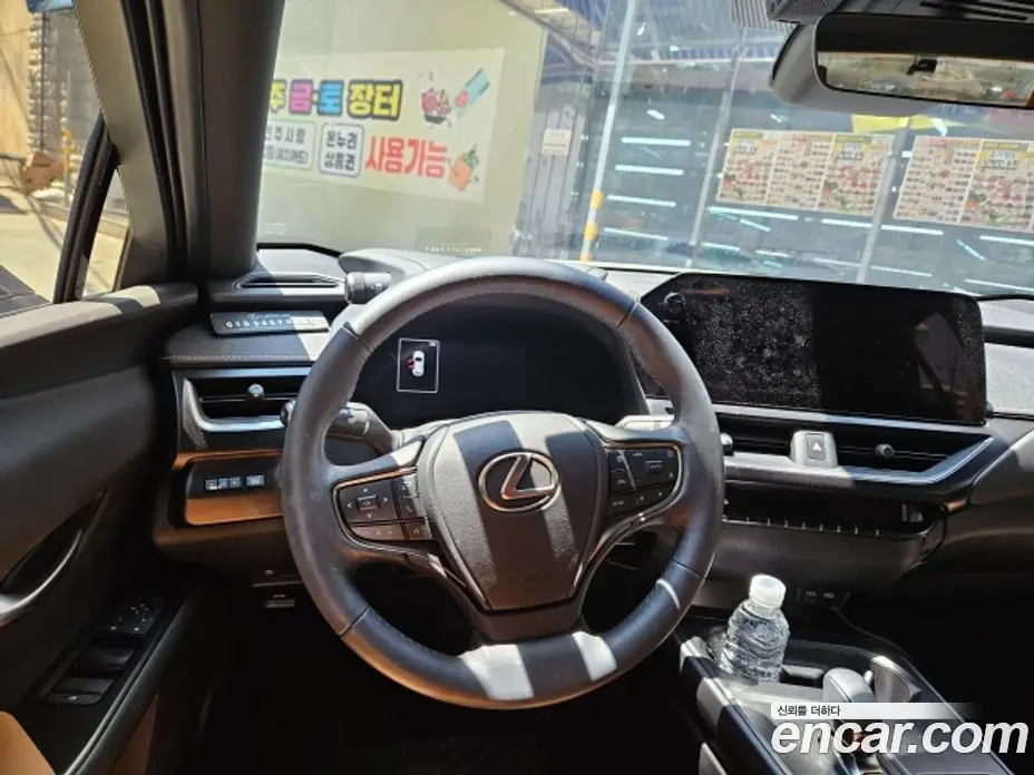 Lexus UX 2025 2.0 автомат (гидро), фото 13