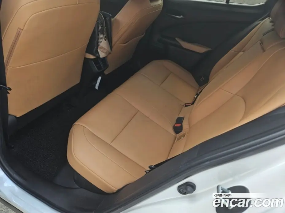 Lexus UX 2025 2.0 автомат (гидро), фото 7