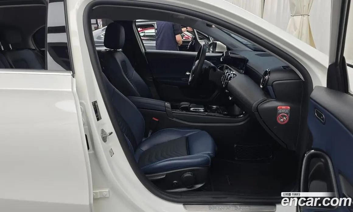 Mercedes-Benz A-Class 2019 2.0 автомат (гидро), фото 16