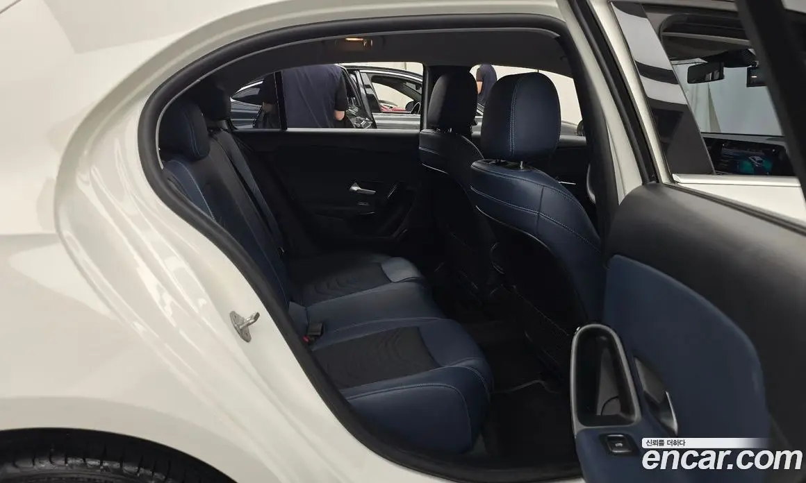 Mercedes-Benz A-Class 2019 2.0 автомат (гидро), фото 17