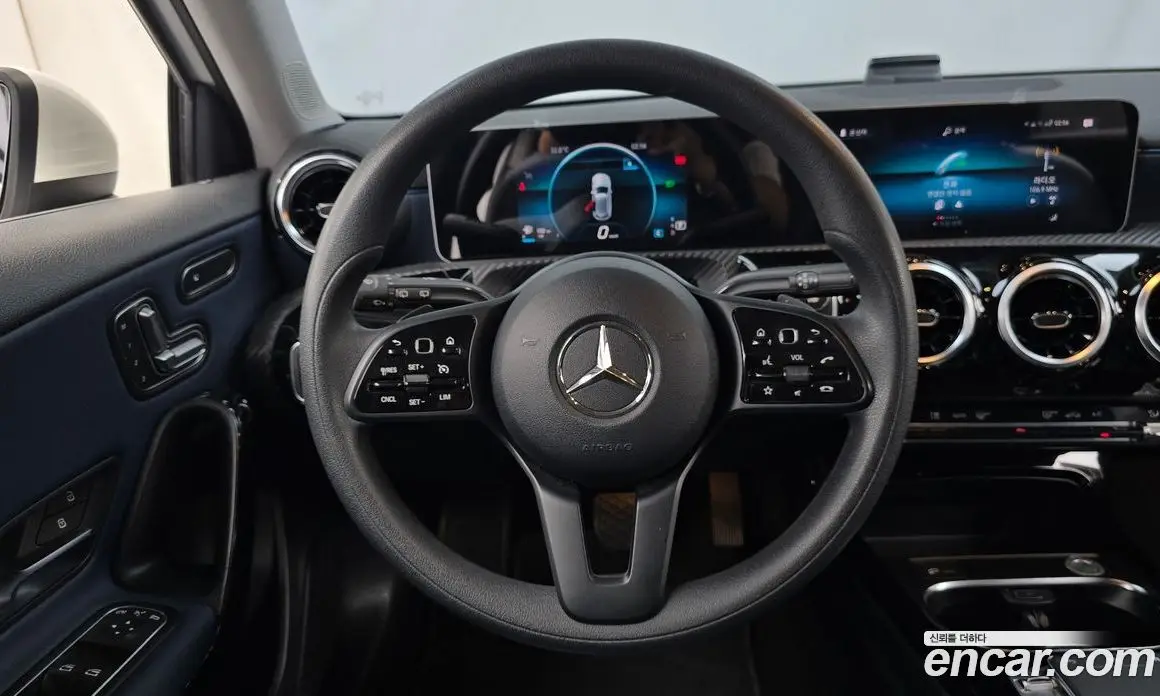 Mercedes-Benz A-Class 2019 2.0 автомат (гидро), фото 19
