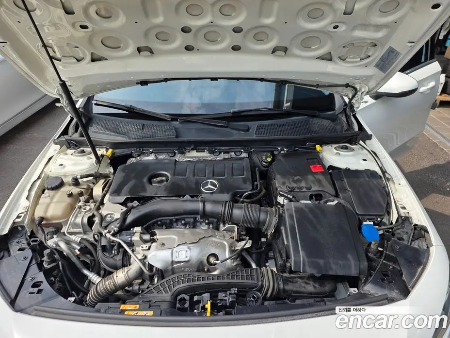 Mercedes-Benz A-Class 2019 2.0 автомат (гидро), фото 6