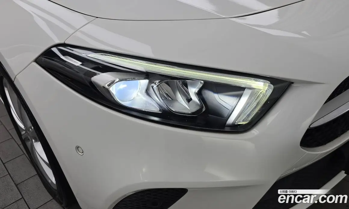Mercedes-Benz A-Class 2019 2.0 автомат (гидро), фото 8