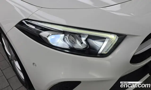 Mercedes-Benz A-Class 2019 2.0 автомат (гидро), миниатюра 8