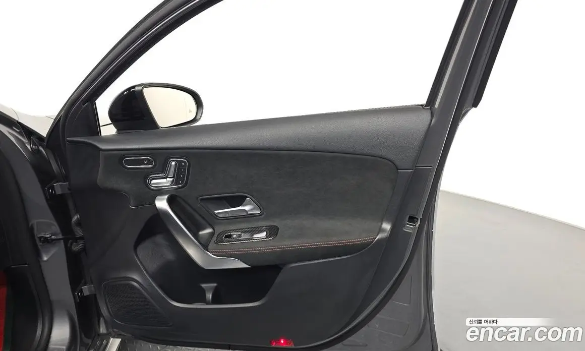 Mercedes-Benz A-Class 2021 2.0 автомат (гидро), фото 13 Mercedes-Benz A-Class 2021 2.0 автомат (гидро), фото 13