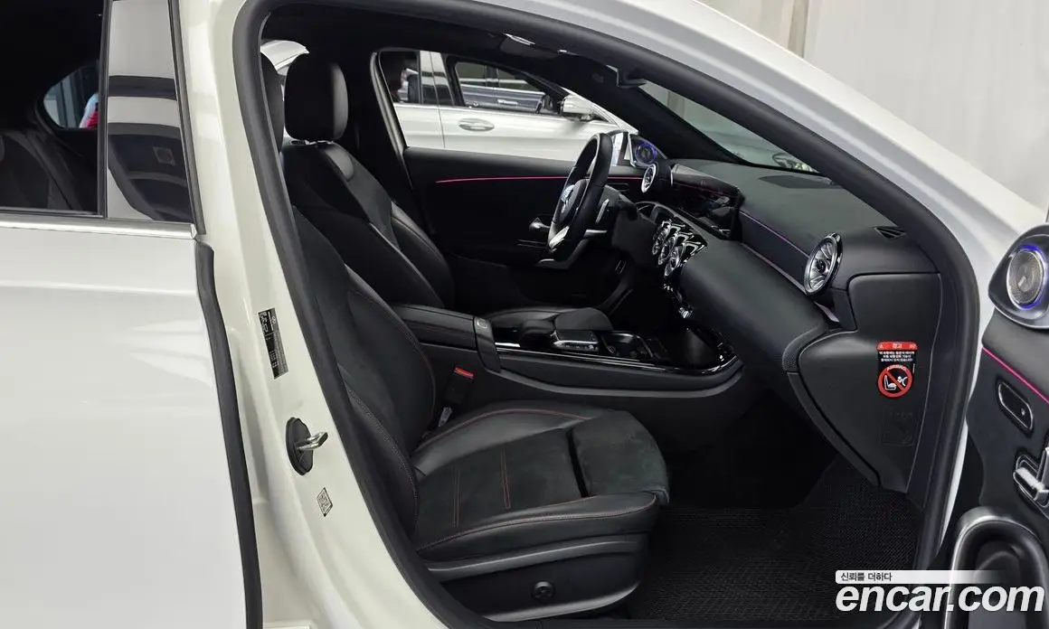 Mercedes-Benz A-Class 2021 2.0 автомат (гидро), фото 16