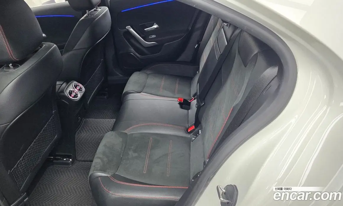 Mercedes-Benz A-Class 2021 2.0 автомат (гидро), фото 17