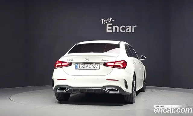 Mercedes-Benz A-Class 2021 2.0 автомат (гидро), миниатюра 4