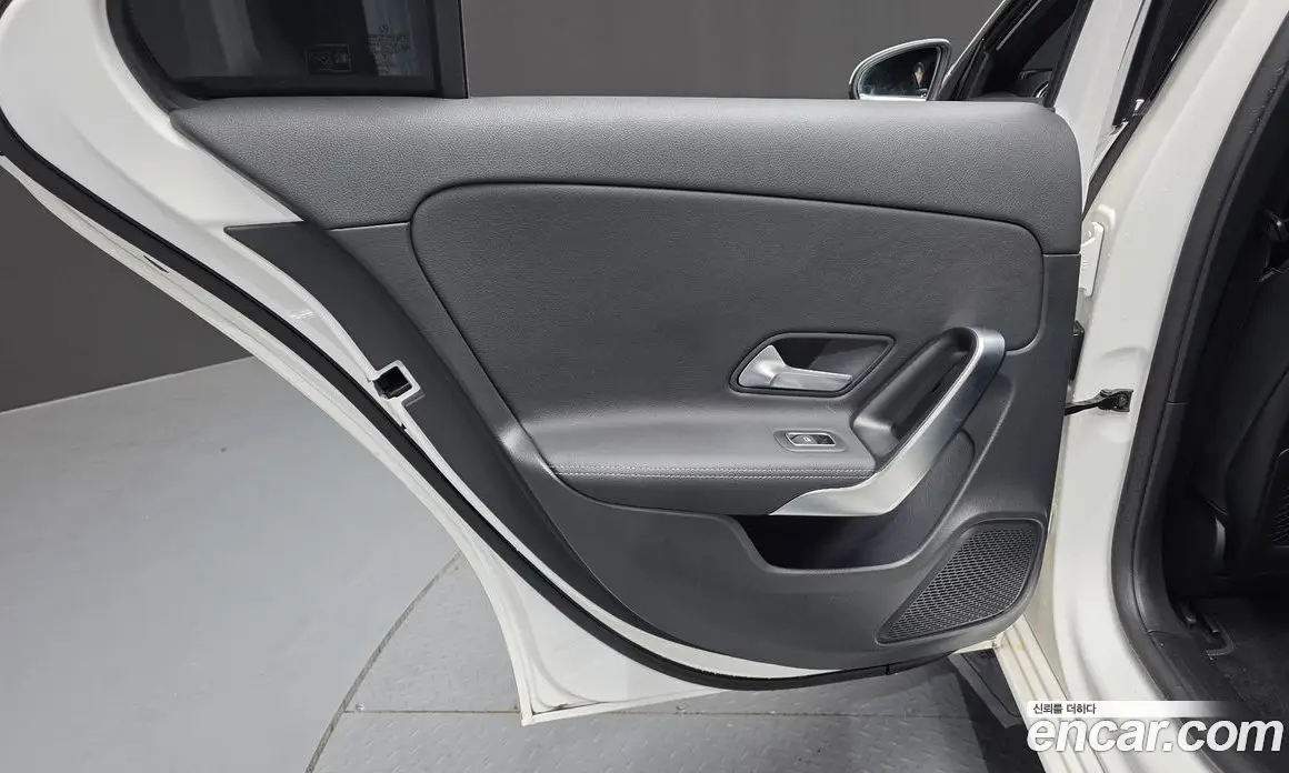 Mercedes-Benz A-Class 2023 2.0 автомат (гидро), фото 15 Mercedes-Benz A-Class 2023 2.0 автомат (гидро), фото 15