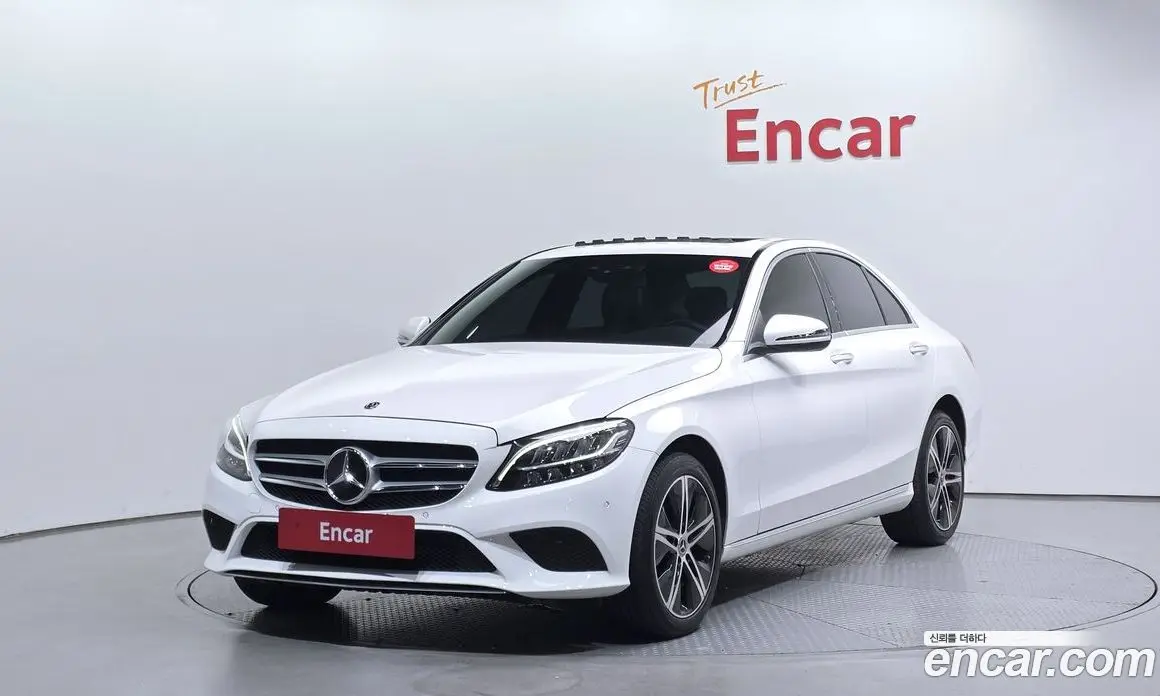 Mercedes-Benz C-Class 2020 1.9 автомат (гидро), фото 1 Mercedes-Benz C-Class 2020 1.9 автомат (гидро), фото 1