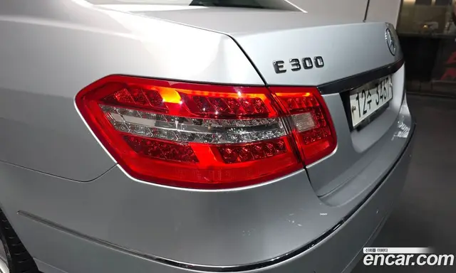 Mercedes-Benz E-Class 2012 3.5 автомат (гидро), миниатюра 9