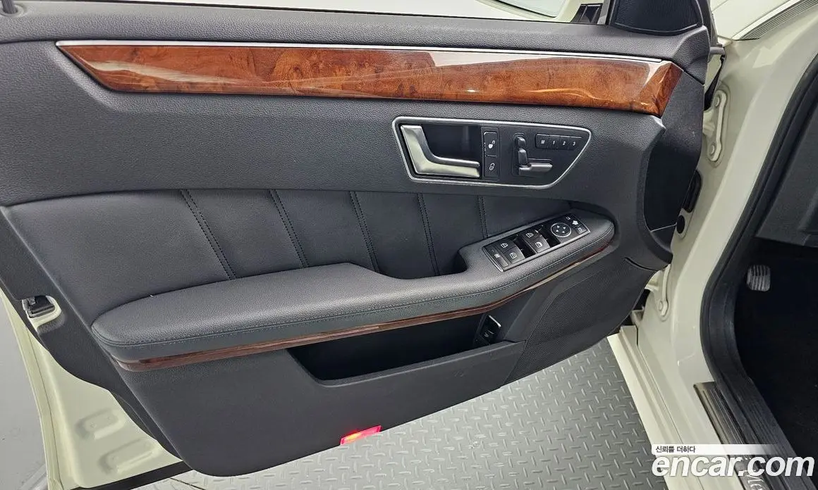 Mercedes-Benz E-Class 2012 3.5 автомат (гидро), фото 14