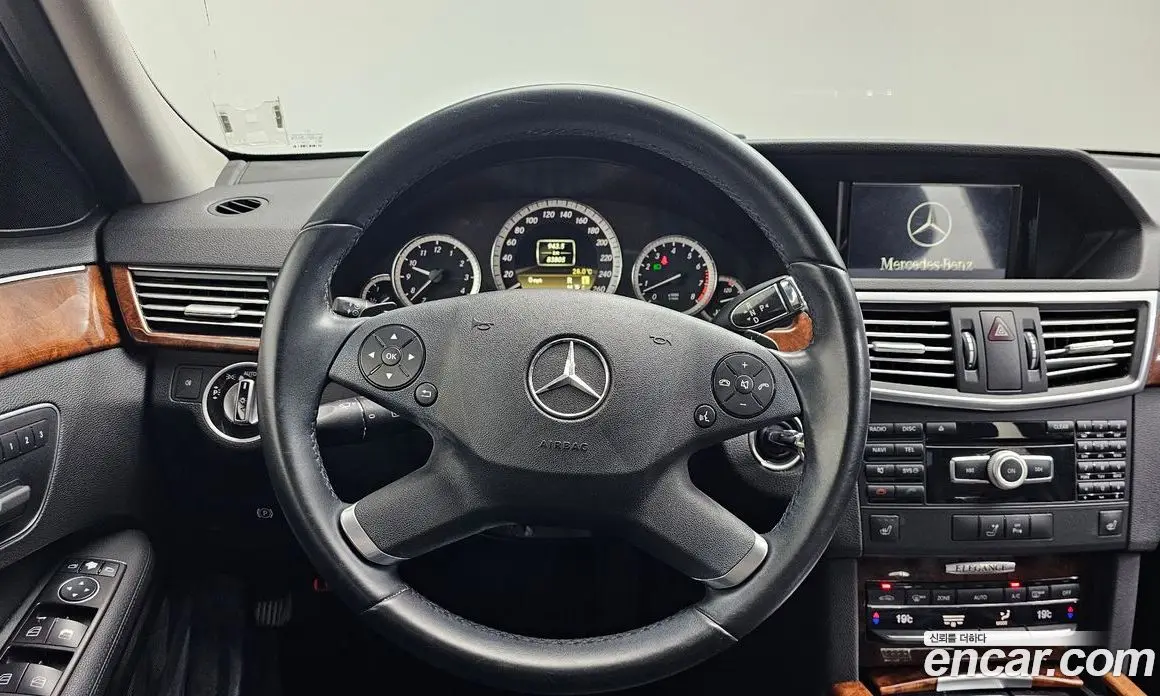 Mercedes-Benz E-Class 2012 3.5 автомат (гидро), фото 20