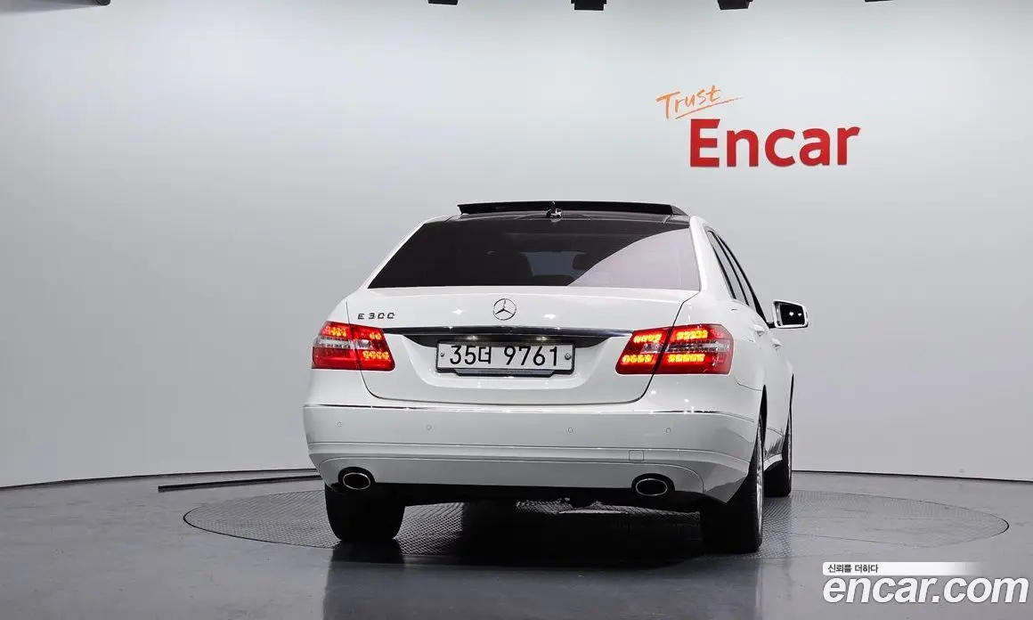 Mercedes-Benz E-Class 2012 3.5 автомат (гидро), фото 4