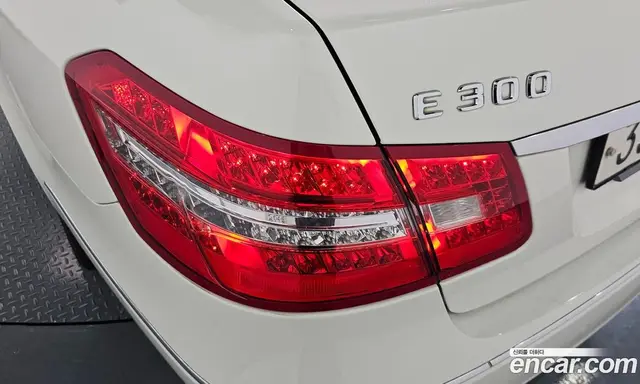Mercedes-Benz E-Class 2012 3.5 автомат (гидро), миниатюра 9