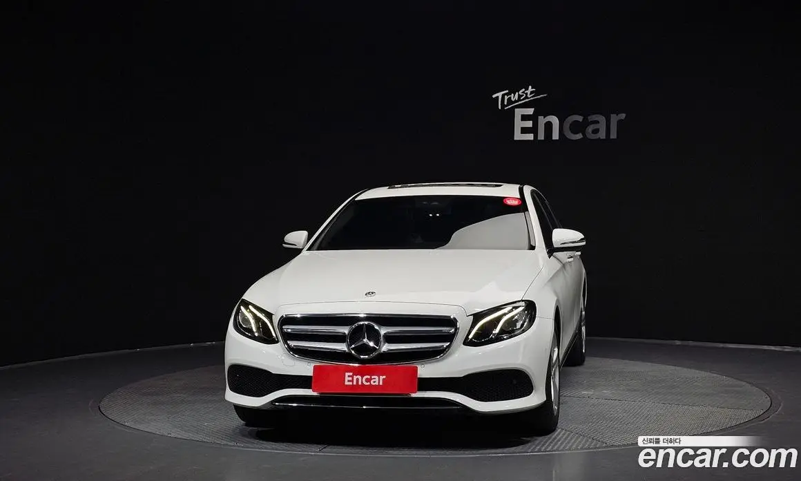 Mercedes-Benz E-Class 2018 2.0 автомат (гидро), фото 3