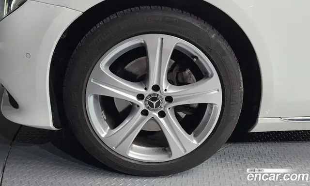 Mercedes-Benz E-Class 2018 2.0 автомат (гидро), миниатюра 5