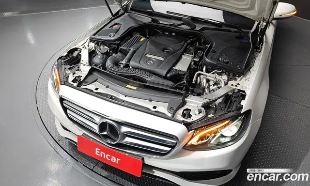 Mercedes-Benz E-Class 2018 2.0 автомат (гидро), миниатюра 6
