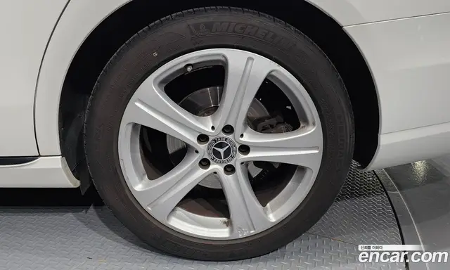 Mercedes-Benz E-Class 2018 2.0 автомат (гидро), миниатюра 7