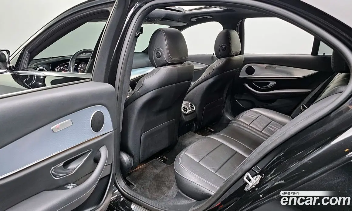 Mercedes-Benz E-Class 2019 2.0 автомат (гидро), фото 16