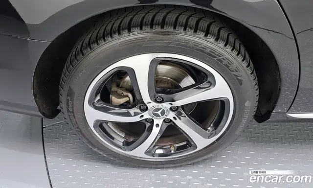 Mercedes-Benz E-Class 2019 2.0 автомат (гидро), миниатюра 5