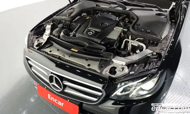 Mercedes-Benz E-Class 2019 2.0 автомат (гидро), миниатюра 6