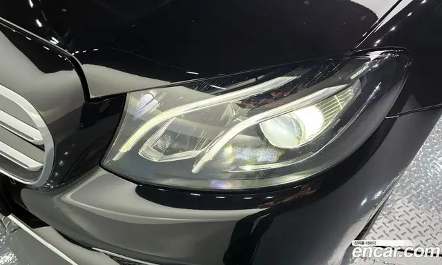 Mercedes-Benz E-Class 2019 2.0 автомат (гидро), миниатюра 8