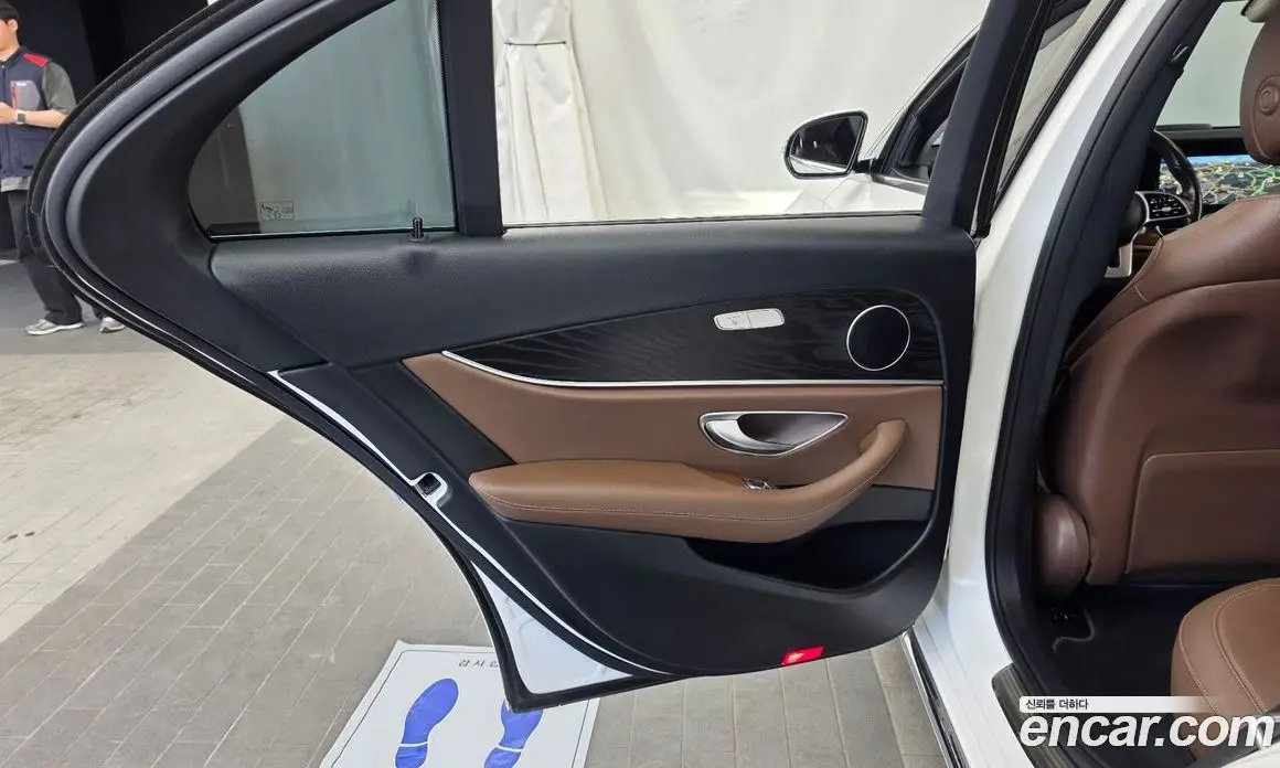 Mercedes-Benz E-Class 2019 1.9 автомат (гидро), фото 15