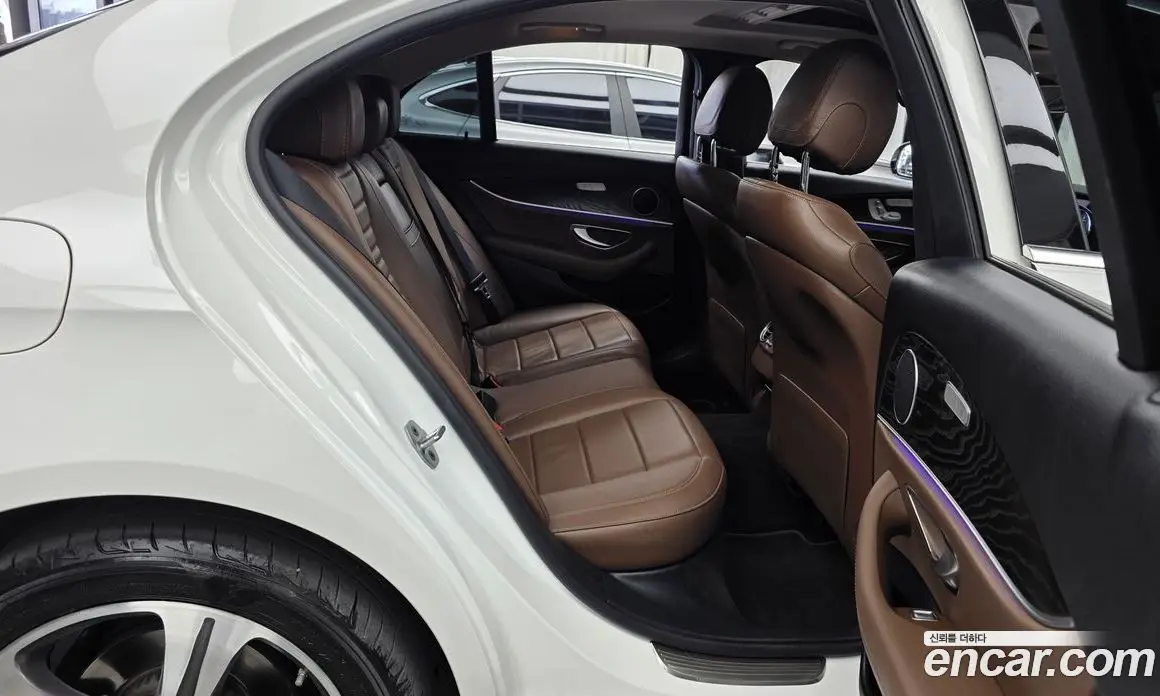 Mercedes-Benz E-Class 2019 1.9 автомат (гидро), фото 18