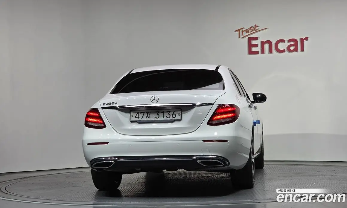 Mercedes-Benz E-Class 2019 1.9 автомат (гидро), фото 4