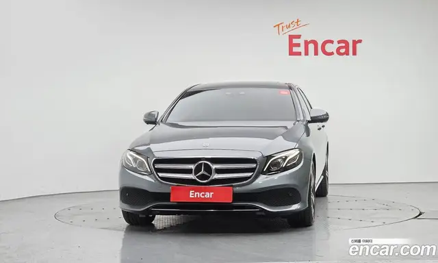 Mercedes-Benz E-Class 2020 2.0 автомат (гидро), миниатюра 3
