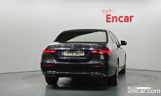 Mercedes-Benz E-Class 2021 2.0 автомат (гидро), миниатюра 4