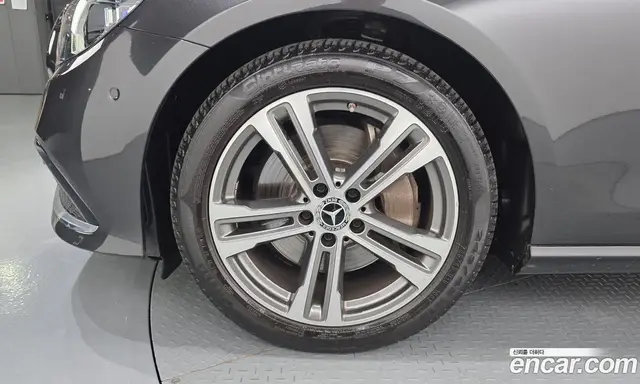 Mercedes-Benz E-Class 2021 2.0 автомат (гидро), миниатюра 5