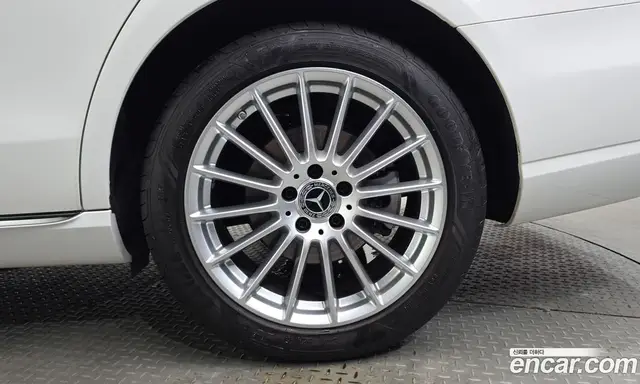 Mercedes-Benz E-Class 2022 2.0 автомат (гидро), миниатюра 7 Mercedes-Benz E-Class 2022 2.0 автомат (гидро), миниатюра 7