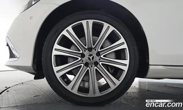 Mercedes-Benz E-Class 2022 2.0 автомат (гидро), миниатюра 4 Mercedes-Benz E-Class 2022 2.0 автомат (гидро), миниатюра 4