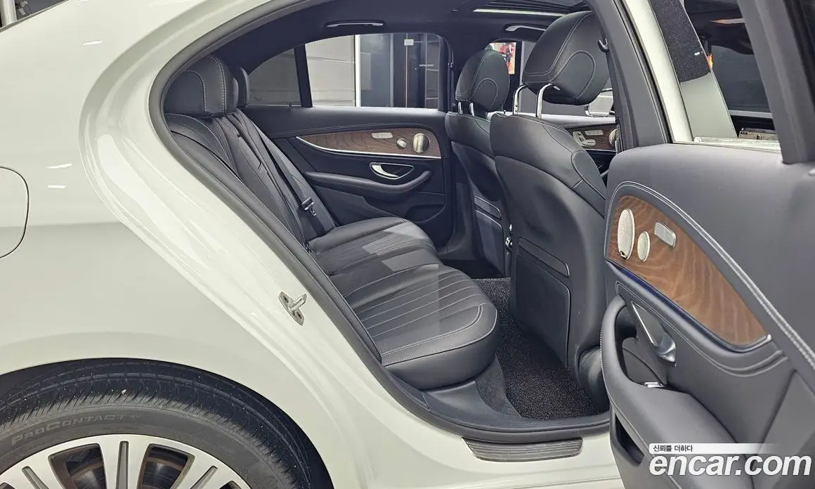 Mercedes-Benz E-Class 2023 2.0 автомат (гидро), фото 18