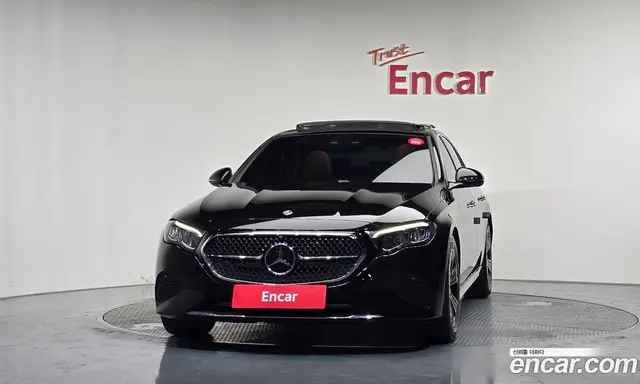 Mercedes-Benz E-Class 2024 2.0 автомат (гидро), миниатюра 3