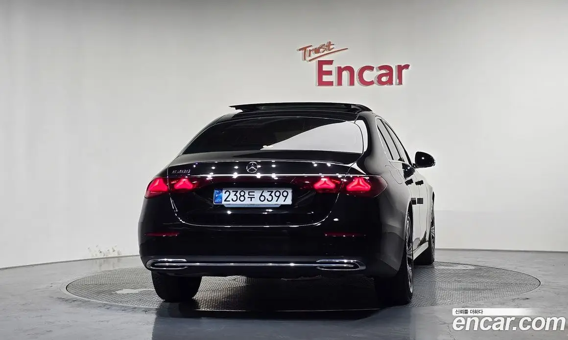 Mercedes-Benz E-Class 2024 2.0 автомат (гидро), фото 4