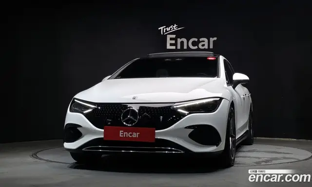 Mercedes-Benz EQE 2022 0.3 автомат (гидро), миниатюра 3