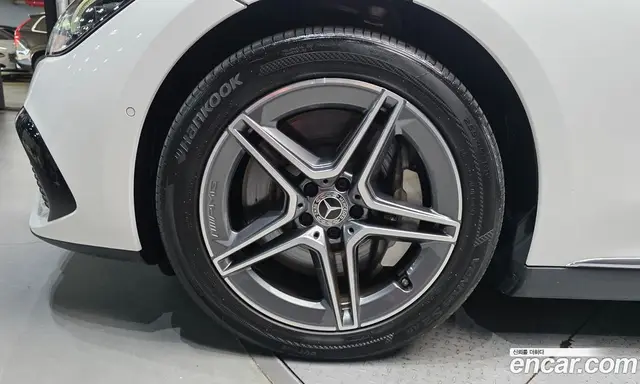 Mercedes-Benz EQE 2022 0.3 автомат (гидро), миниатюра 7